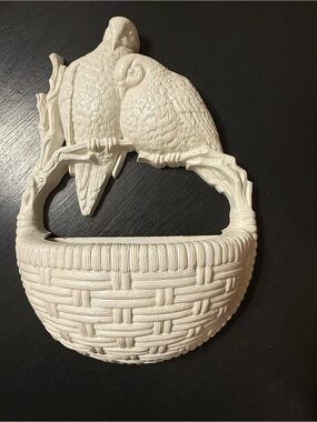 Vintage Burwood Love birds, wall planter